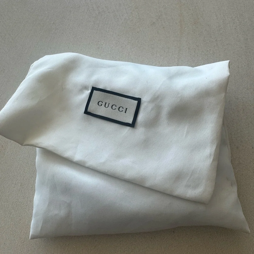 New Gucci Wallet with Dust Bag - Picture 2 of 7